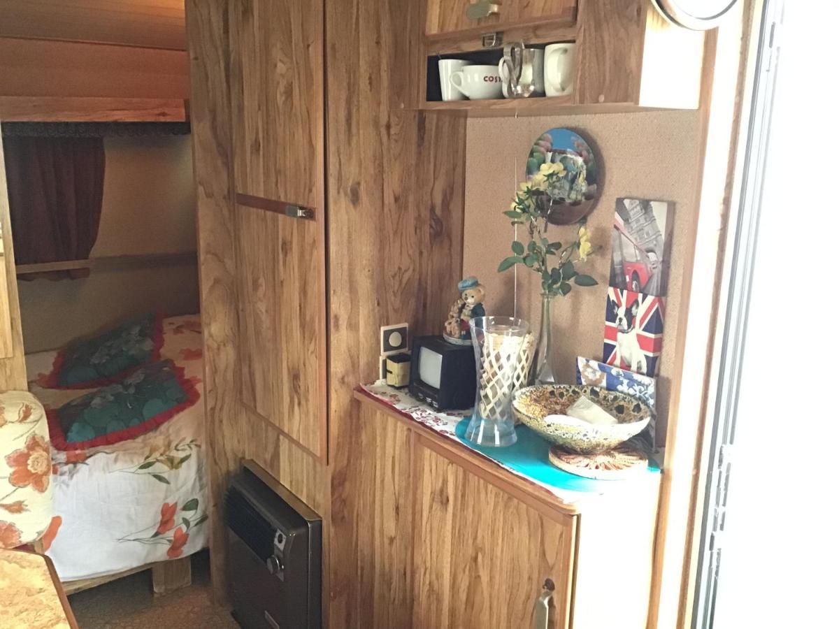 Vintage Caravane Les Attaques Exterior photo