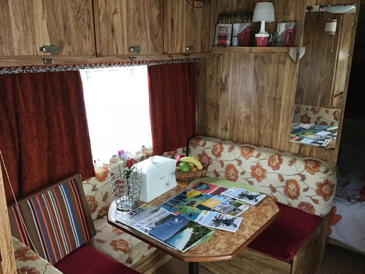 Vintage Caravane Les Attaques Exterior photo